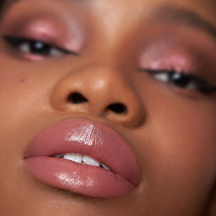 HUDA BEAUTY